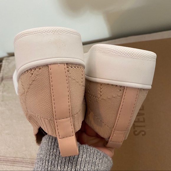 NEW Bequilt STEVE MADDEN Blush Quilt Sneakers - Picture 5 of 7